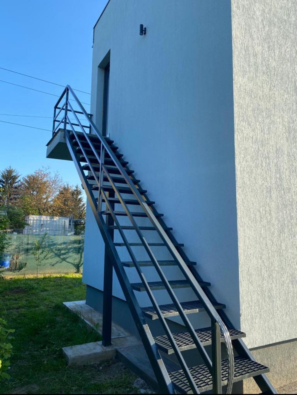 Ttt House Pitesti Ngoại thất bức ảnh
